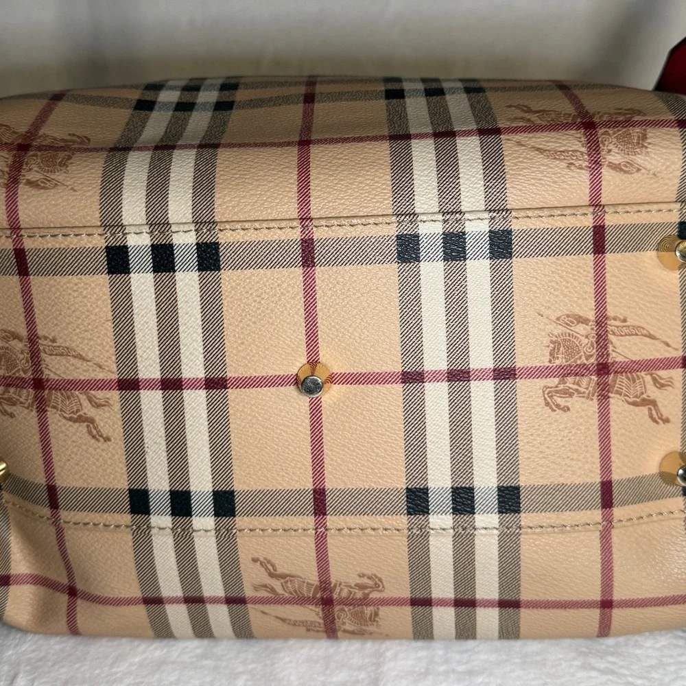 Burberry Tan Plaid Tote with Burgundy Trim - Picture 5 of 9